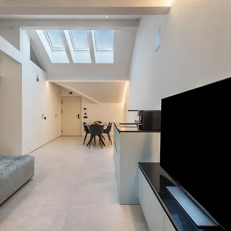App 302 Palazzo Cavour Apartment *
