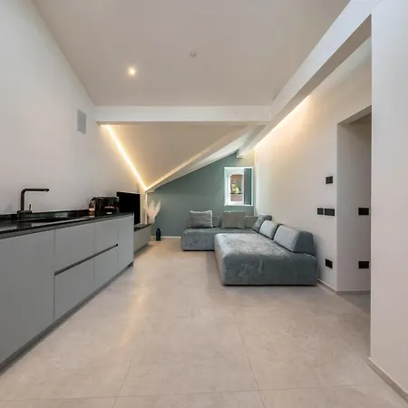 Apartment App 302 Palazzo Cavour *