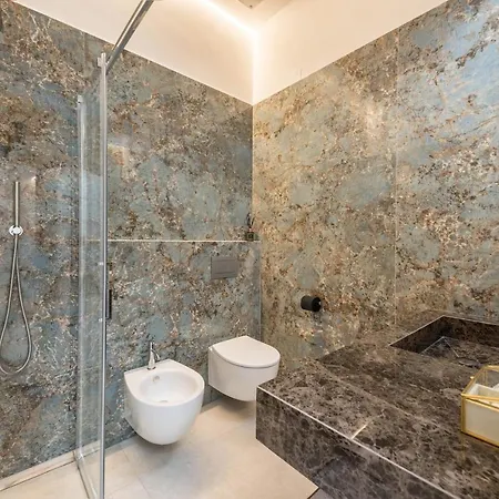 App 302 Palazzo Cavour *