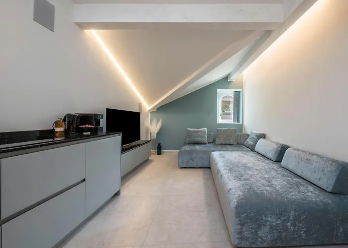 App 302 Palazzo Cavour Lägenhet *