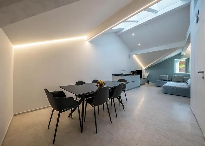 App 302 Palazzo Cavour *